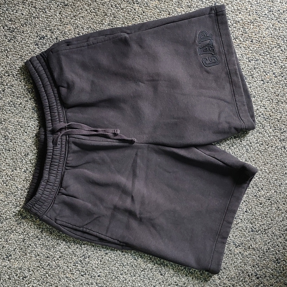 GAP logo shorts